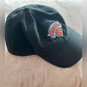 New York Knicks ’47 Brand Franchise Fit Black Baseball Cap (Medium)